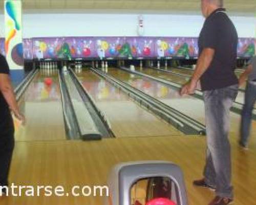 8708 8 BOWLING EN EL SUR