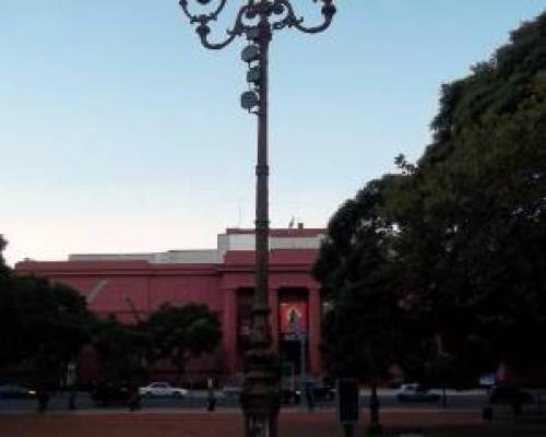 8716 11 CURIOSIDADES DE LOS MONUMENTOS-DE RECOLETA A PALERMO -POR LA JONES