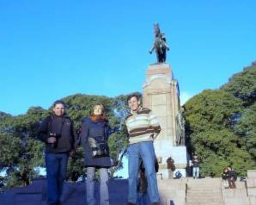 8716 4 CURIOSIDADES DE LOS MONUMENTOS-DE RECOLETA A PALERMO -POR LA JONES