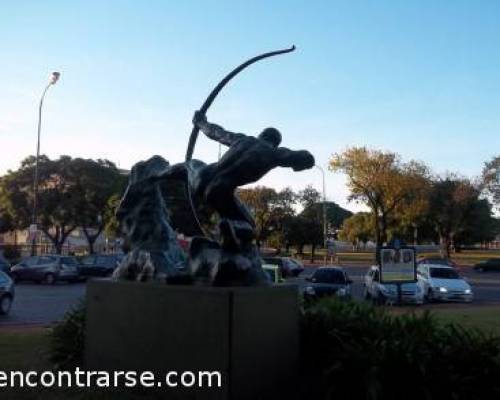 8716 5 CURIOSIDADES DE LOS MONUMENTOS-DE RECOLETA A PALERMO -POR LA JONES