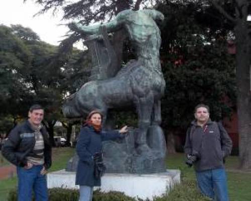 8716 6 CURIOSIDADES DE LOS MONUMENTOS-DE RECOLETA A PALERMO -POR LA JONES