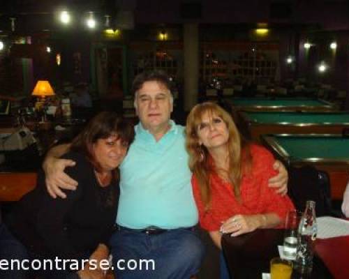 8798 11 EN EL OESTE LOS VIERNES JUGAMOS BOWLING Y POOL