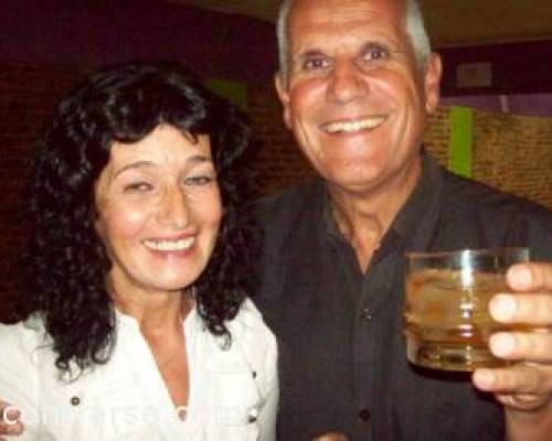 8798 12 EN EL OESTE LOS VIERNES JUGAMOS BOWLING Y POOL