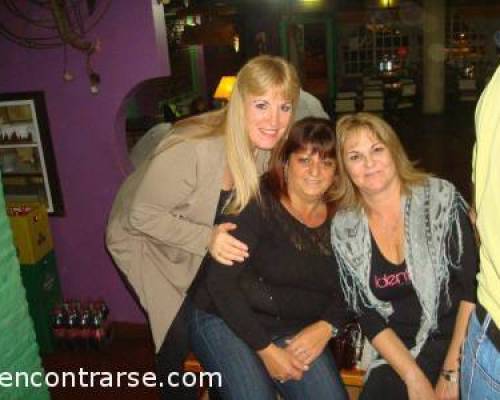 8798 67 EN EL OESTE LOS VIERNES JUGAMOS BOWLING Y POOL
