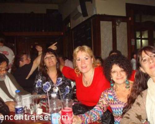 8812 11 VOLVEMOS A LOS VIERNES DE KARAOKE