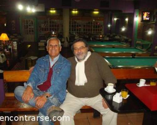 8877 10 EN EL OESTE LOS VIERNES JUGAMOS BOWLING Y POOL