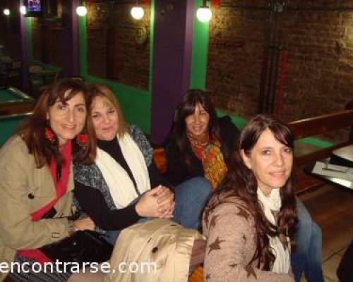 8877 4 EN EL OESTE LOS VIERNES JUGAMOS BOWLING Y POOL
