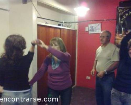 9069 2 Clases de Ritmos Latinos y Rock, dictadas por 