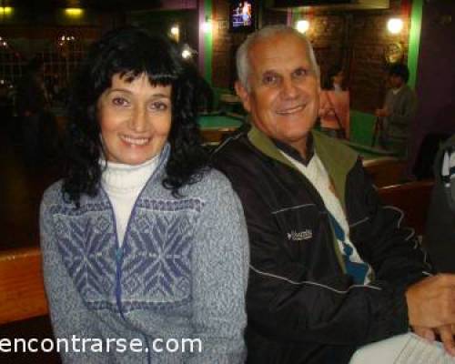 9124 8 EN EL OESTE LOS VIERNES JUGAMOS BOWLING Y POOL