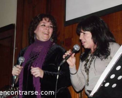 9156 18 KARAOKE EN EL  DIA DEL AMIGO COMO DESDE HACE TRES AÑOS