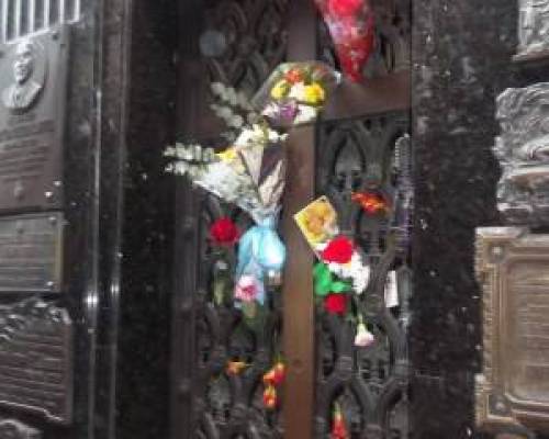 9175 11 CEMENTERIO DE LA RECOLETA POR LA JONES 