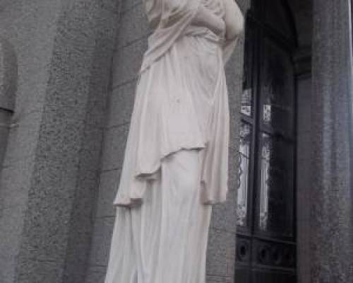9175 3 CEMENTERIO DE LA RECOLETA POR LA JONES 