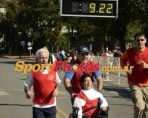 9322 17 1° CARRERA ASOCIACIÓN DISTROFIA MUSCULAR - VENÍ A CORRER 8K o CAMINAR 1K