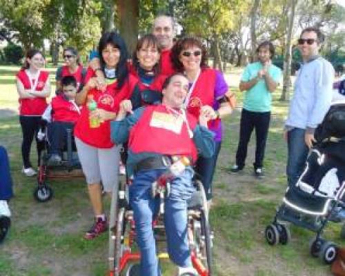 9322 23 1° CARRERA ASOCIACIÓN DISTROFIA MUSCULAR - VENÍ A CORRER 8K o CAMINAR 1K