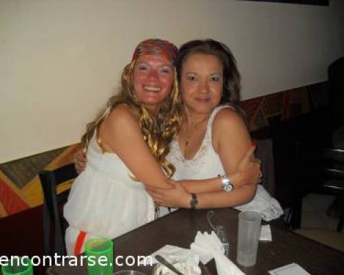 9335 16 ¡¡¡HIPPIE-HOT FEST!!! ¡El Fiestón Anual del Elenco!