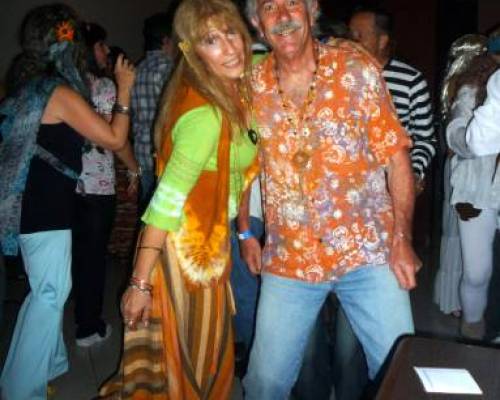 Felicitaciones por el look, Norber aca ya te reconozco! :Encuentro Grupal ¡¡¡HIPPIE-HOT FEST!!! ¡El Fiestón Anual del Elenco!