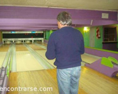 9338 14 EN EL OESTE LOS VIERNES JUGAMOS BOWLING Y POOL