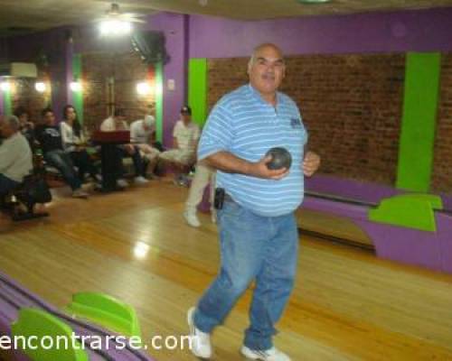 9371 14 EN EL OESTE LOS VIERNES JUGAMOS BOWLING Y POOL