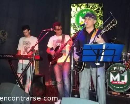 9461 11 NOcHe EntRe AmiGos y BLueS-