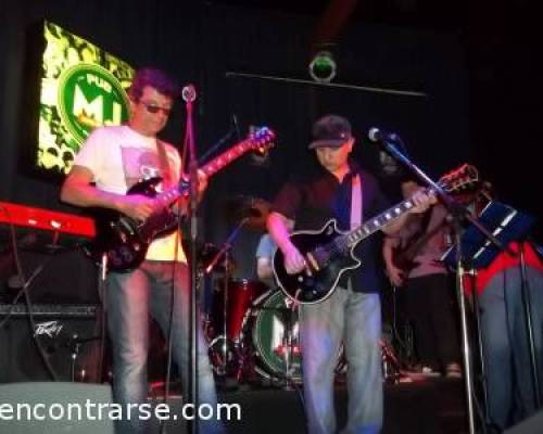 9461 4 NOcHe EntRe AmiGos y BLueS-