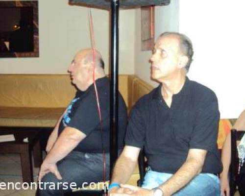 Que miran? :Encuentro Grupal CENA-SHOW-KARAOKE-BAILE