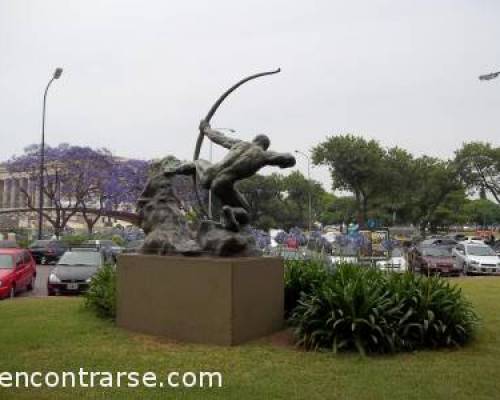 9506 3 CURIOSIDADES DE LOS MONUMENTOS-DE RECOLETA A PALERMO -POR LA JONES 