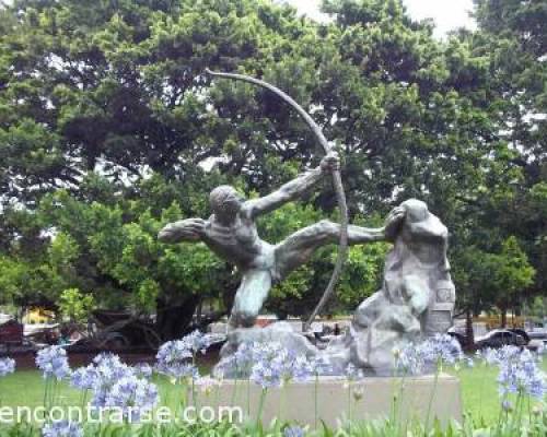 9506 4 CURIOSIDADES DE LOS MONUMENTOS-DE RECOLETA A PALERMO -POR LA JONES 