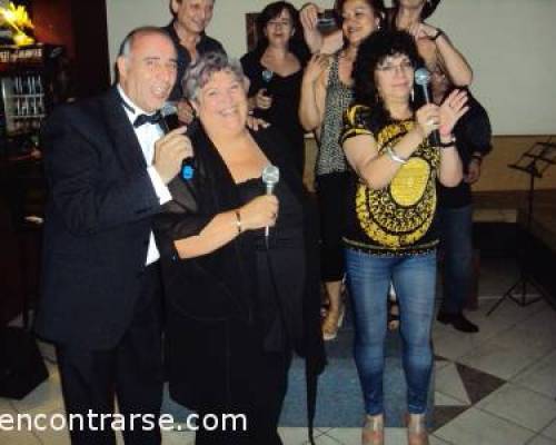 Bien Lati !!!! :Encuentro Grupal CENA-SHOW-KARAOKE-BAILE