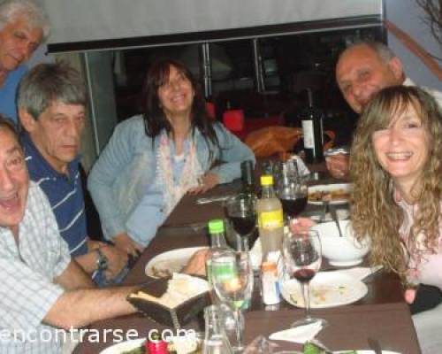 9605 1 NOS REUNIMOS PARA CHARLAR, COMER, BRINDAR Y CELEBRAR A LOS CUMPLEAÑEROS !!!!!