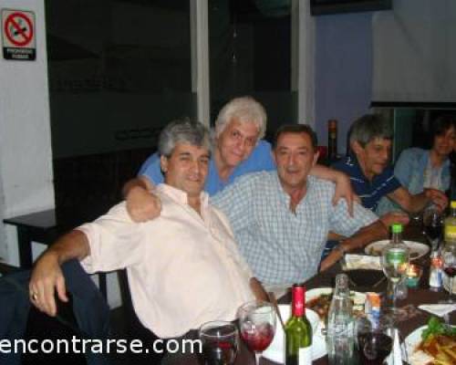 9605 3 NOS REUNIMOS PARA CHARLAR, COMER, BRINDAR Y CELEBRAR A LOS CUMPLEAÑEROS !!!!!