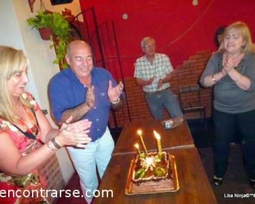 9732 65 Nuestra querida BIONDINAA y  ARMANDO, también festejan sus cumples en El Club de Los viernes