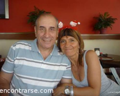 Encuentros Grupales (15/12/2012) :   EN EL ALMUERZO DE FIN DE AÑO DE PALERMO... MAMA Y PAPA NOEL BRINDAN PERTUTTI !!!