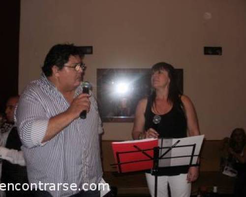 ¡Exelente este duo! :Encuentro Grupal CENA-SHOW-KARAOKE-BAILE