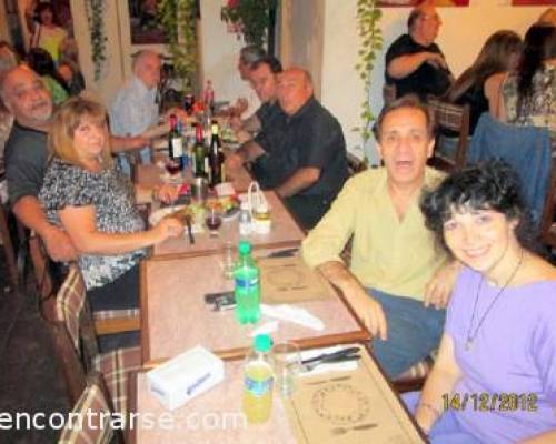 9788 3 CUMPLEAÑOS SORPRESA en el Club de Los Viernes y brindis por LA VIDA que nos permitió ENCONTRARNOS!!!