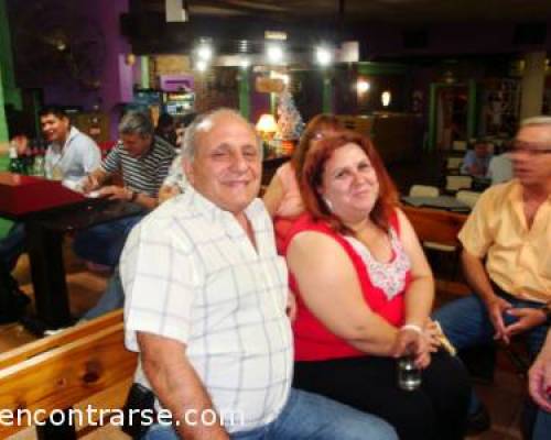 9814 4 EN EL OESTE LOS VIERNES JUGAMOS BOWLING Y POOL