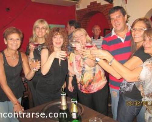 10033 26 Brindamos por las/os socias/os y amigas/os de este querido Club de los Viernes!!!