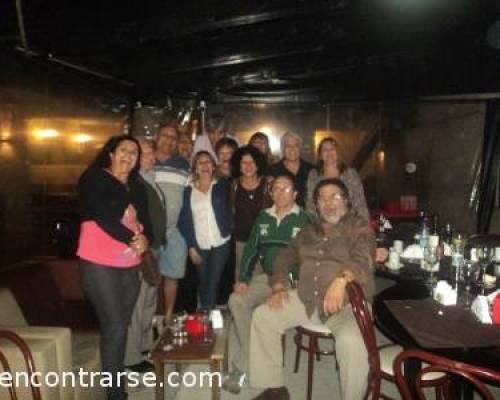 10039 8 NOS REUNIMOS PARA CHARLAR, COMER, CELEBRAR LOS CUMPLES Y BRINDAR!!! Ciudad
