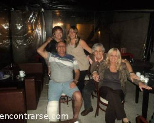 10039 9 NOS REUNIMOS PARA CHARLAR, COMER, CELEBRAR LOS CUMPLES Y BRINDAR!!! Ciudad
