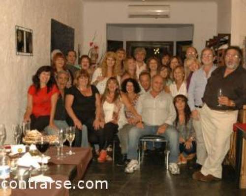 10070 3 NOS REUNIMOS PARA CHARLAR, COMER, CELEBRAR LOS CUMPLES Y BRINDAR!!! Ciudad