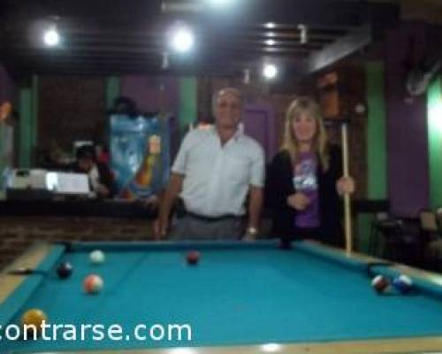 10125 9 EN EL OESTE LOS VIERNES JUGAMOS BOWLING Y POOL