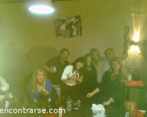 10145 9 NOS REUNIMOS PARA CHARLAR, COMER, CELEBRAR LOS CUMPLES Y BRINDAR!!!