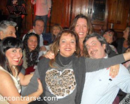 10270 13 HOY FESTEJAMOS EL CUMPLEAÑOS DE DOS AMIGAS MARIJU Y NORA CURIOSA CON UN KARAOKE