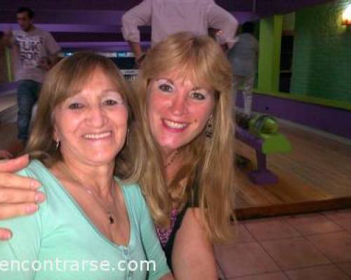 10361 1 EN EL OESTE LOS VIERNES JUGAMOS BOWLING Y POOL