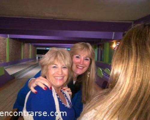 10361 4 EN EL OESTE LOS VIERNES JUGAMOS BOWLING Y POOL