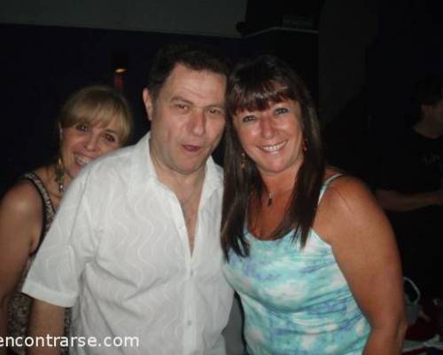 BETITA Y EFRA , HERMOSOS :Encuentro Grupal FESTEJEMOS LA LLEGADA DEL DIA DE LA MADRE COMO SIEMPRE BAILANDO EN DEL PRADO !!!!!!