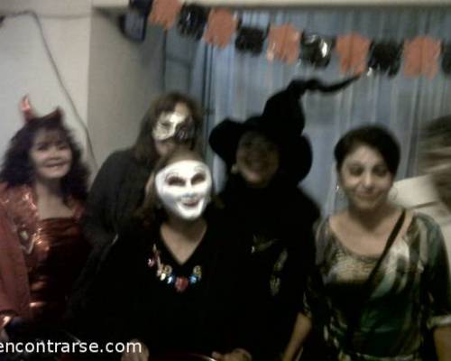 11062 26 Celebración de muertos (fiesta de disfraces)