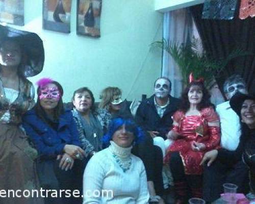 11062 5 Celebración de muertos (fiesta de disfraces)