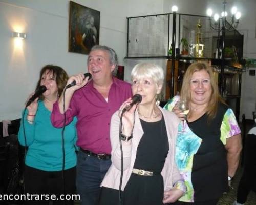 11138 12 VENI Y DIFRUTA DE NUESTRO KARAOKE Y BAILE EN EL CLUB OESTE CERCA DE TODOS