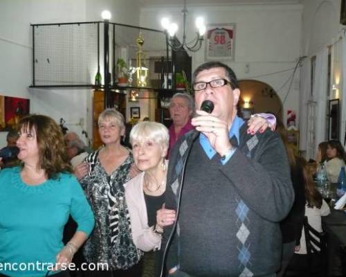 11138 2 VENI Y DIFRUTA DE NUESTRO KARAOKE Y BAILE EN EL CLUB OESTE CERCA DE TODOS