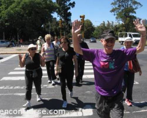 9875 11 En febrero nos quedamos caminando en el rioba